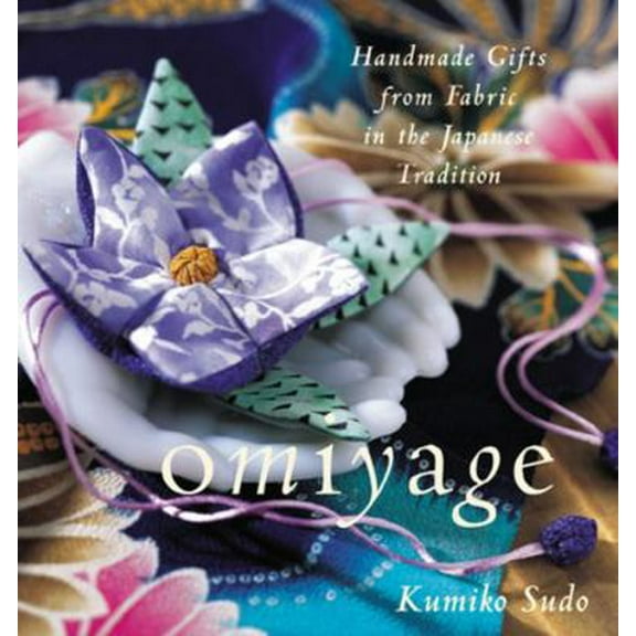 Pre-Owned Omiyage : Handmade Gifts from Fabric in the Japanese Tradition (Paperback) 0809229099 9780809229093
