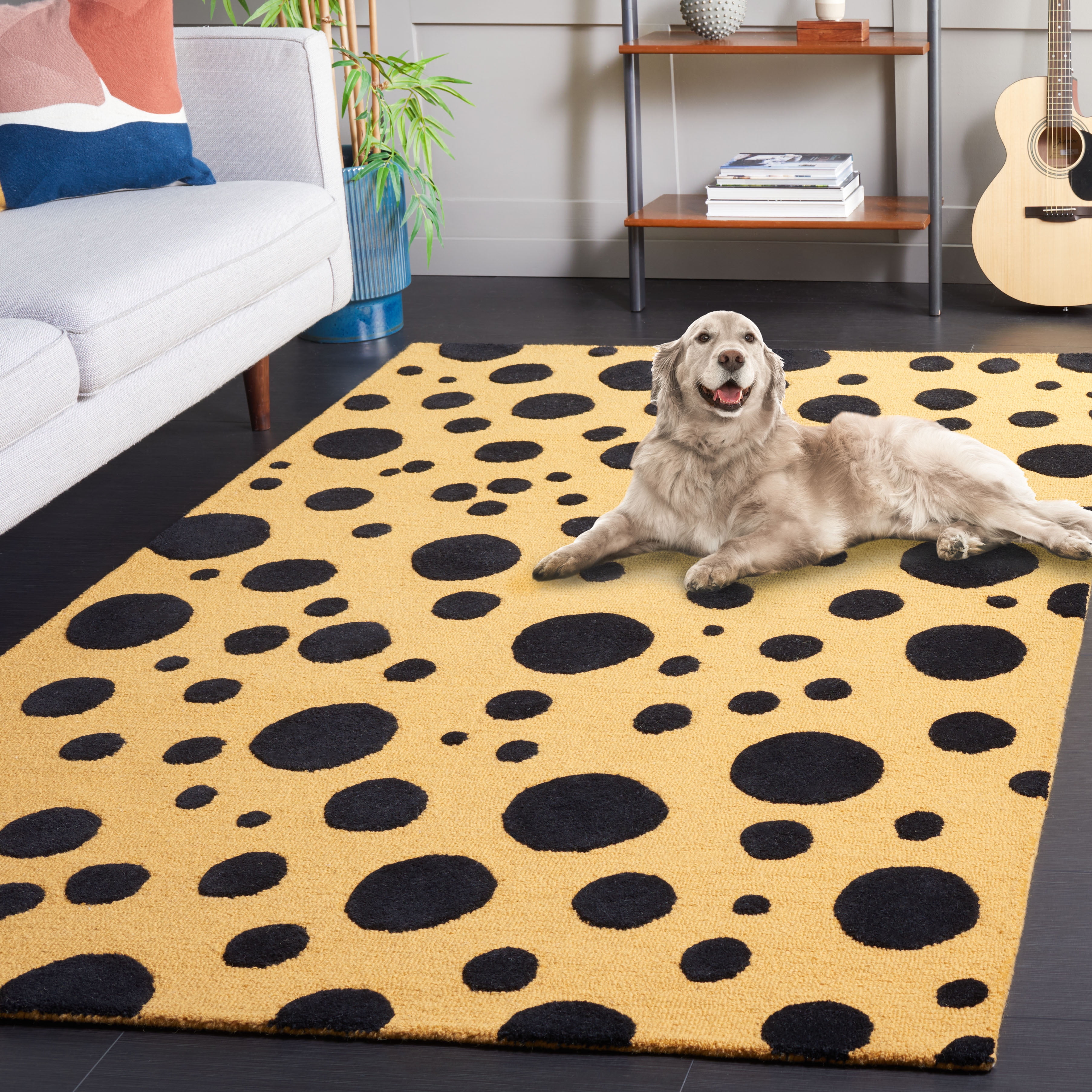 SAFAVIEH Cambridge Talisha Dot-Print Area Rug, Gold/Black, 8' x 10'