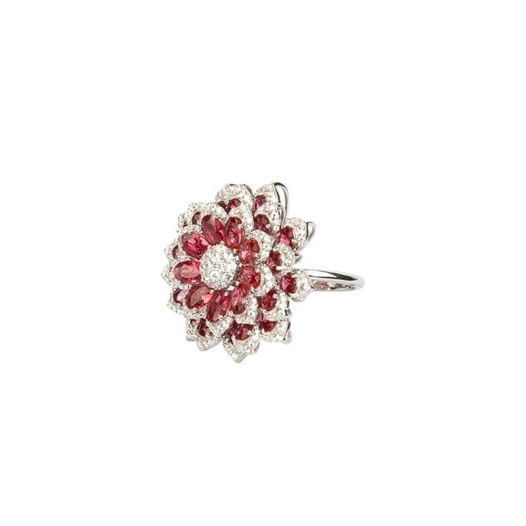 Stunning Natural White Gold Plated Floral Ring with Lab-Created Ruby & Moissanite - 22.08ct Oval & Round Gemstones, Unheated Beauty