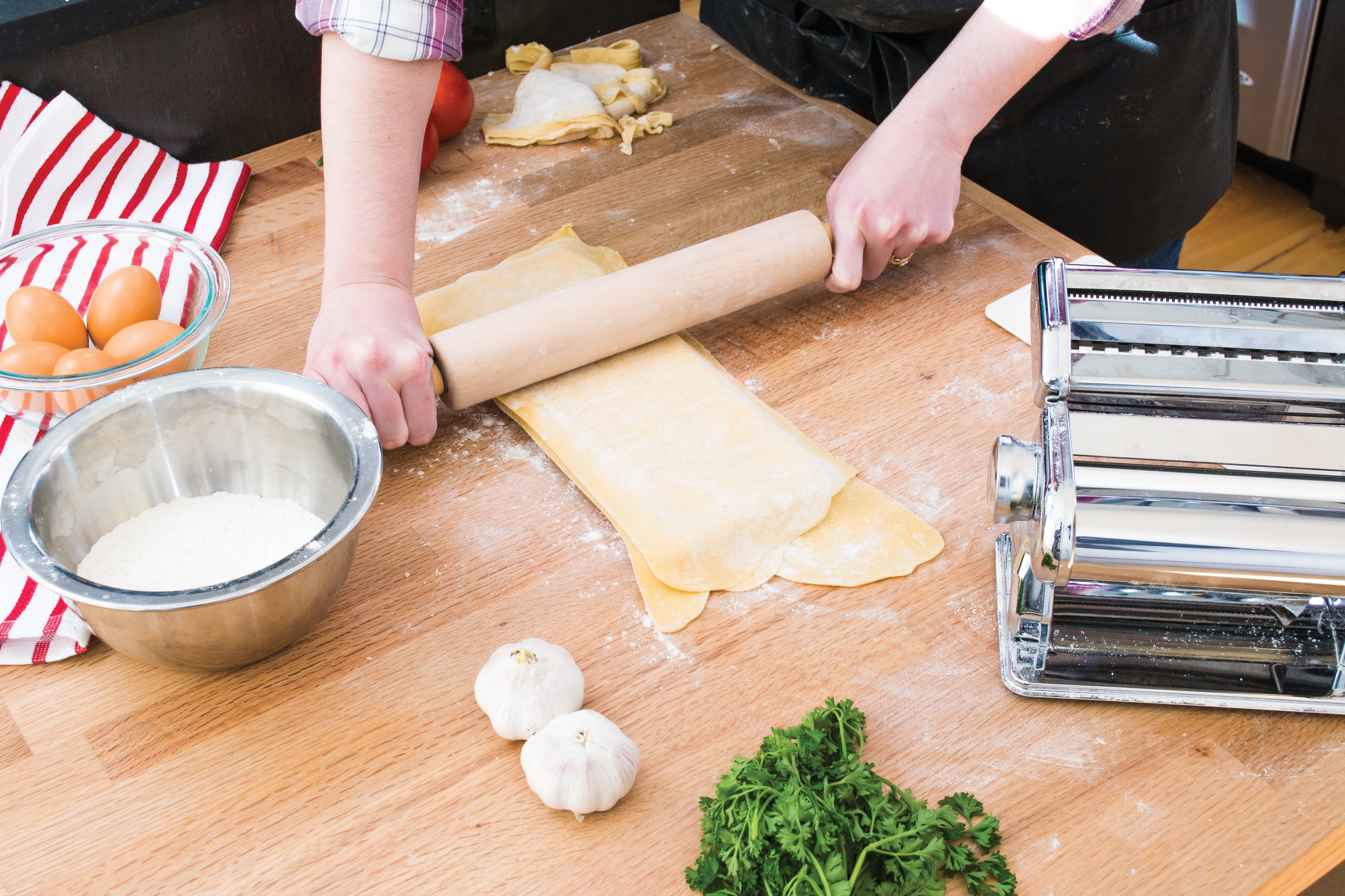 Fantes Jumbo Ravioli Maker The Italian Market Original since 1906 Makes 10-Jumbo Raviolis 12.25 x 5-Inches