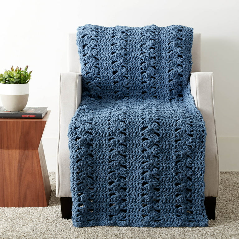 Bernat Blanket Super Bulky 6 Yarn Country Blue 10106 100% Polyester 10.5  Oz. 220 Yds. Crafts Knitting Crochet Kids Projects 