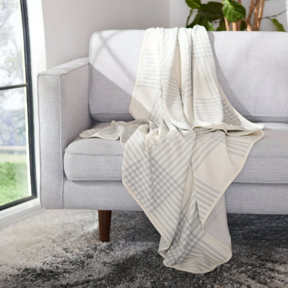 SAFAVIEH Denita Throw Blanket Light Grey