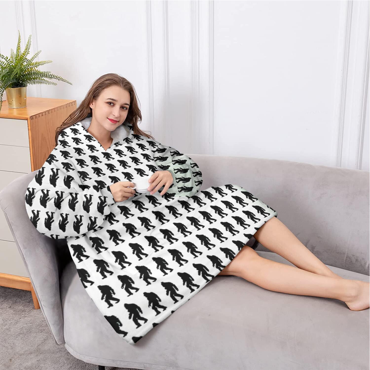 Oversized Wearable Blanket Hoodie,Black Bigfoot Pattern Sherpa Blanket Hoodie with Super Pockets,Super Warm Fuzzy Pullover for Women & Men