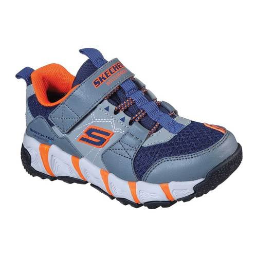 boys trail shoes