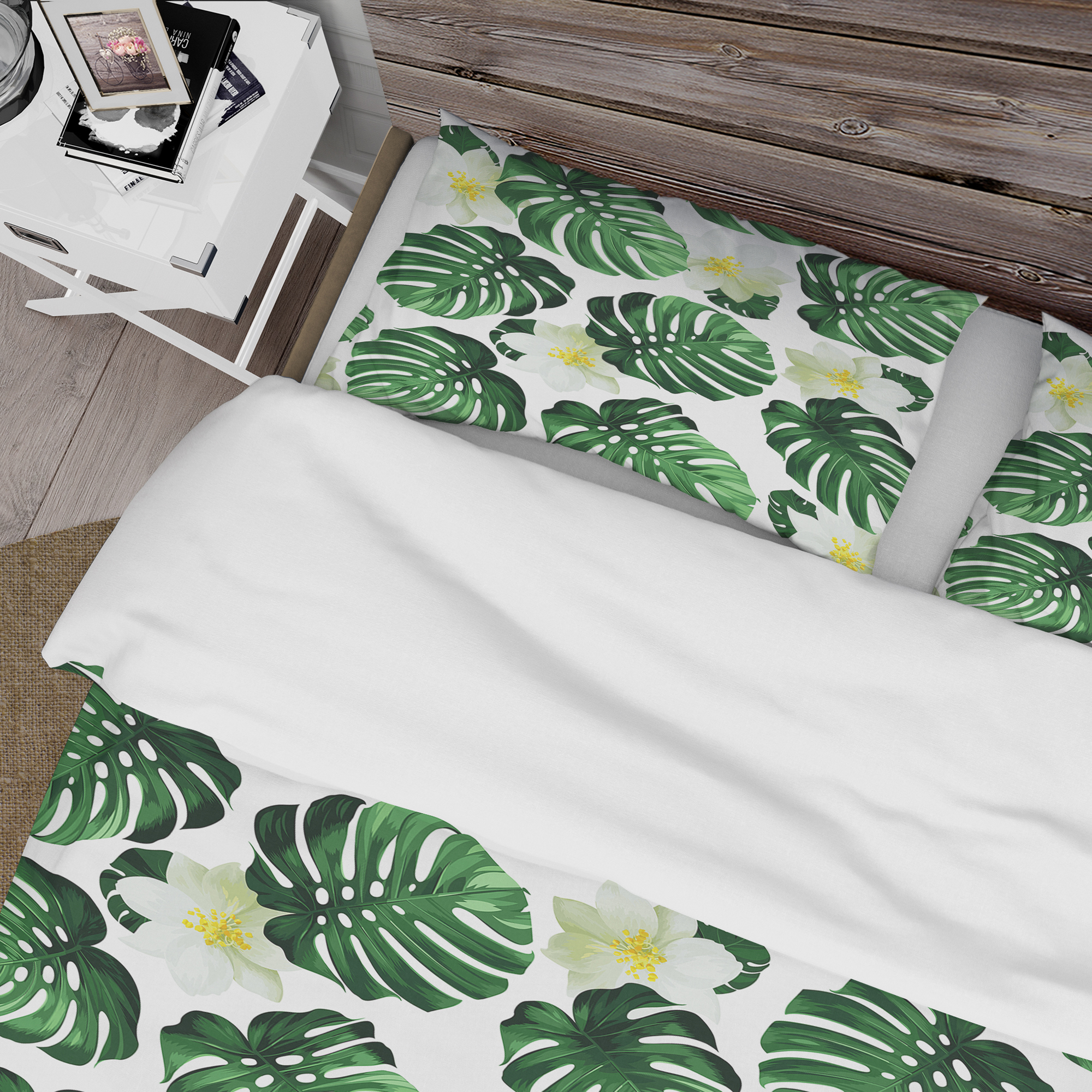 Designart 'Monstera Leaves with Blossoming Exotic White Flowers' Floral Duvet Cover Set