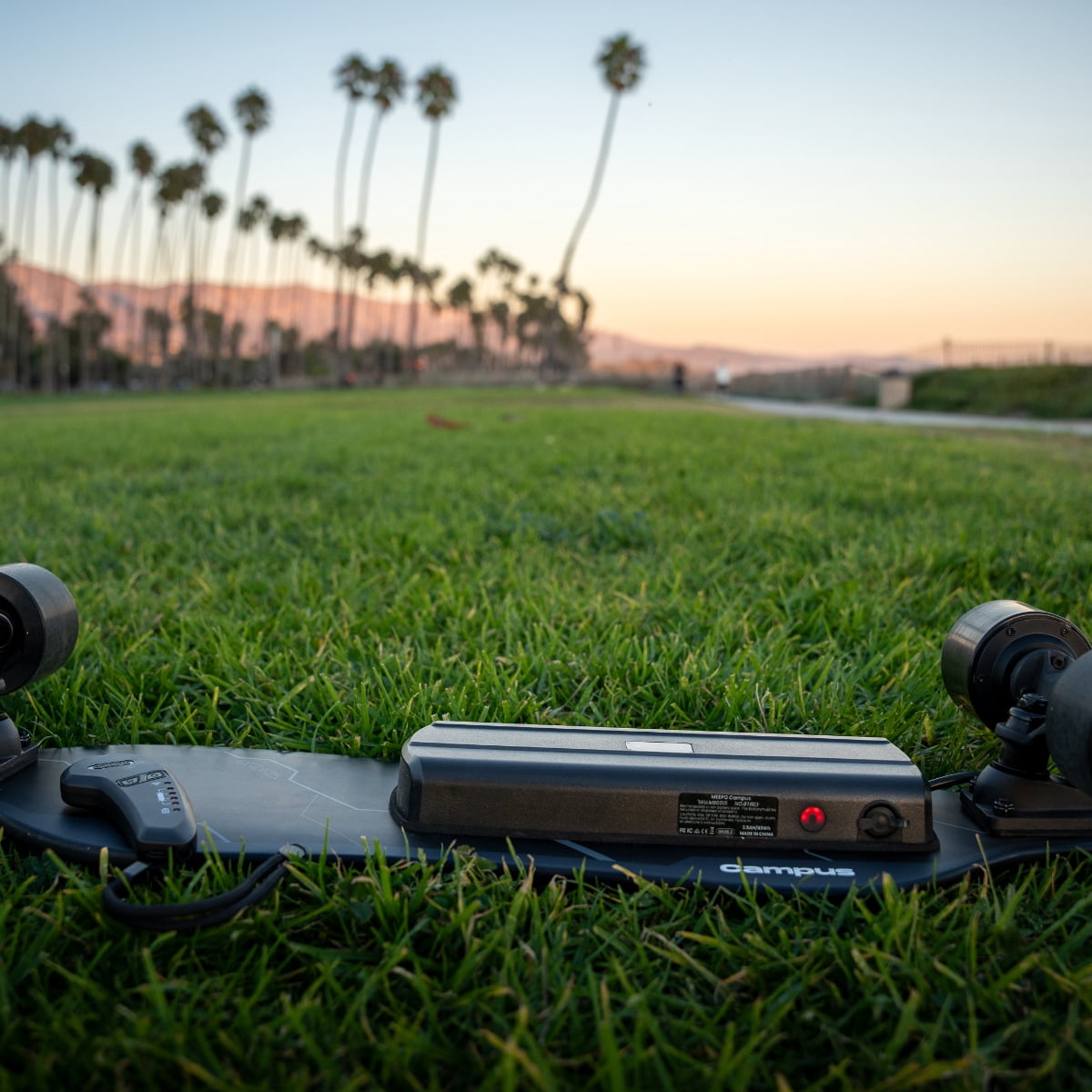MEEPO Campus B1 Electric Skateboard with Remote, Top Speed Up to 15 Mph, 4 Speed Smooth Braking, Easy Carry Handle Design, Suitable for Adults & Teens