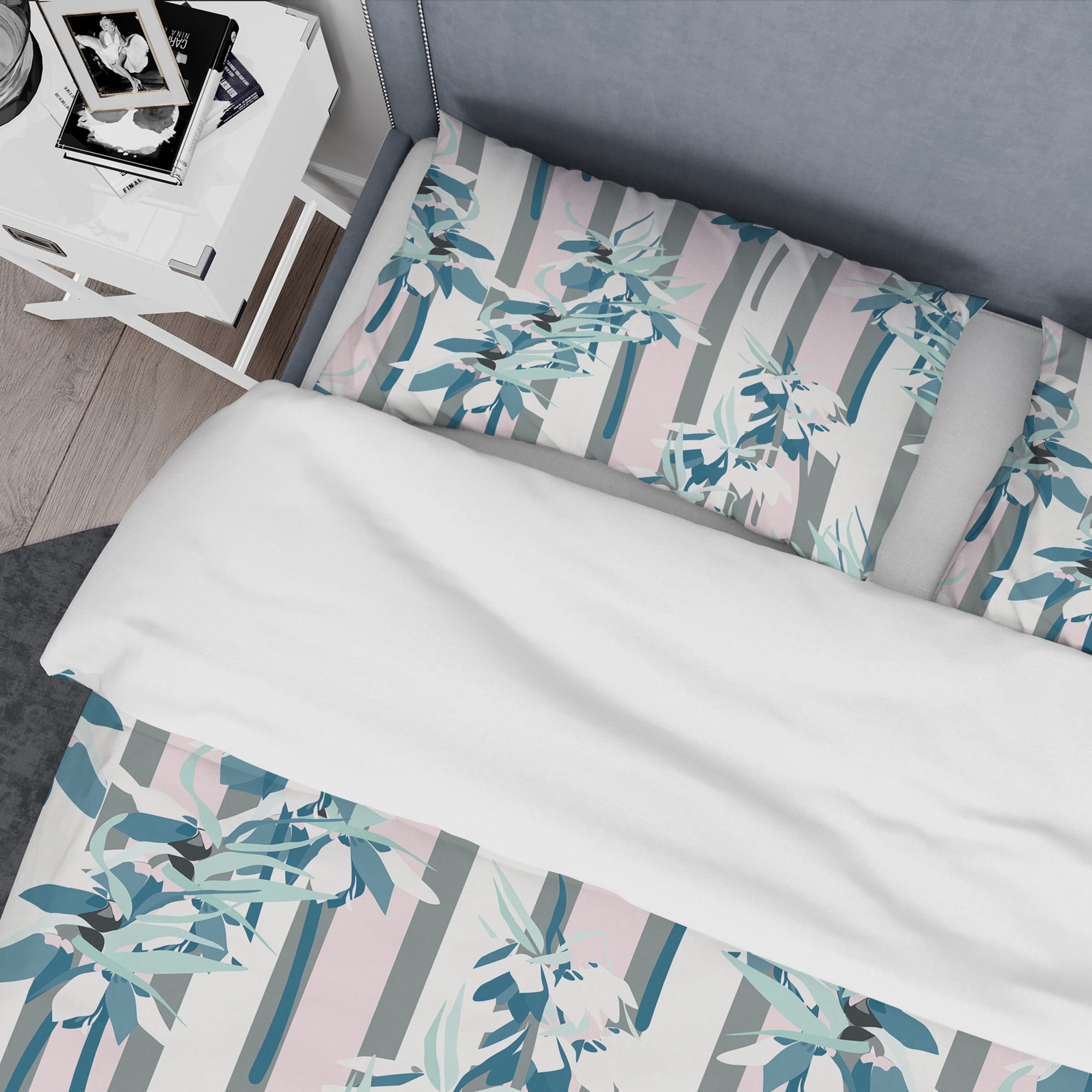 Designart 'Retro Handdrawn Lilies' Mid-Century Modern Duvet Cover Set