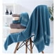 thumbnail image 4 of El juego de toallas de baño de 3 piezas es absorbente y suave., 4 of 4