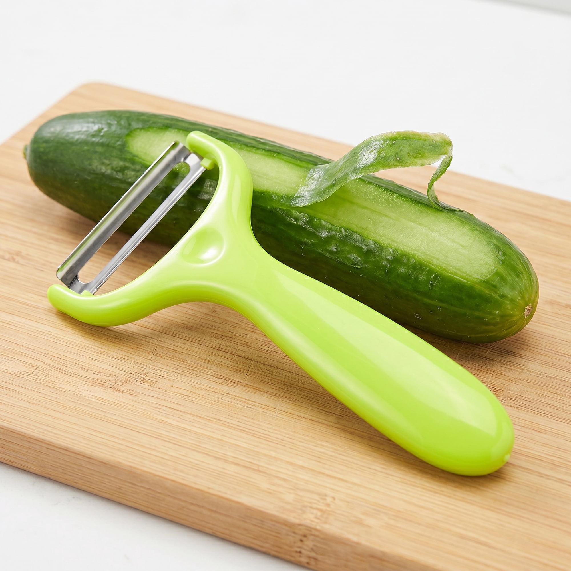 Unique Bargains Plastic Vegetable Peeler with Ergonomic Handle Green 5.9x2.4x0.6 inch