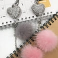 thumbnail image 5 of Juego de 2 accesorios para coche para mujer, adornos colgantes en forma de corazón, accesorios para espejo retrovisor., 5 of 5