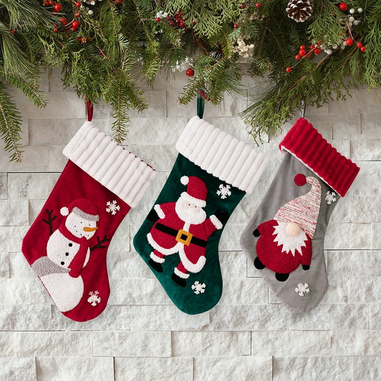 Christmas Deer Socks DIY Latch Hook Kits for Kids Beginner Cute Fun Xmas  Stocking Socks Christmas Ornament Bag Pre-printed Pattern 17x12 