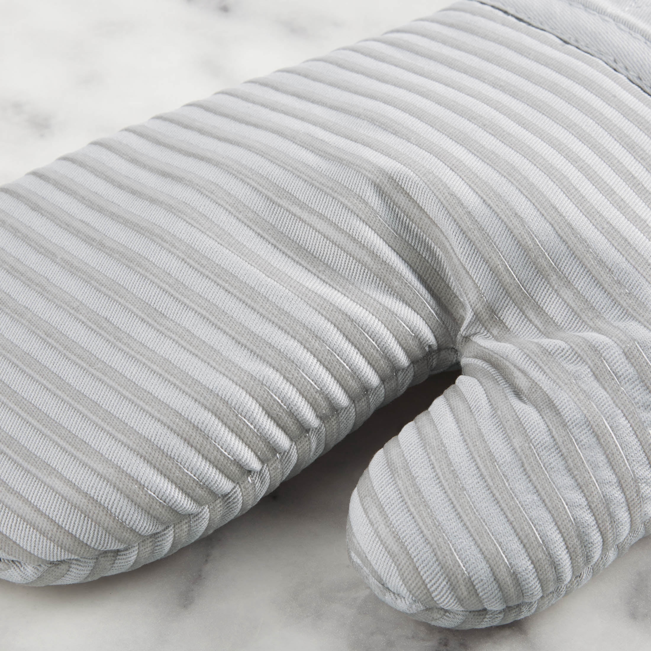 KitchenAid Onion Quilt Kitchen Towel, Oven Mitt & Potholder 4-Pack Set, Matte Grey, 16"x26", 7"x13" & 7"x10"