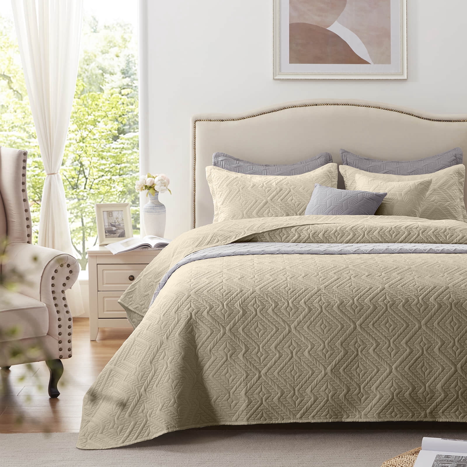 Quilt Set King Size 3 Pieces, Lightweight Beige Bedspread-98''x106'', Soft Microfiber Summer Quilt/Coverlet,Luxurious Warm Bedding Sets for All Seasons (Includes 1 Quilt, 2 Shams)