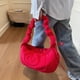thumbnail image 2 of Bolso Hombro Acolchado para Mujeres Color Sólido Compras Ruched Crossbody () Rojo, 2 of 9