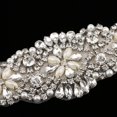 thumbnail image 4 of Cinturón de novia con apliques de perlas de cristal, color blanco y champán Marfil, 4 of 9