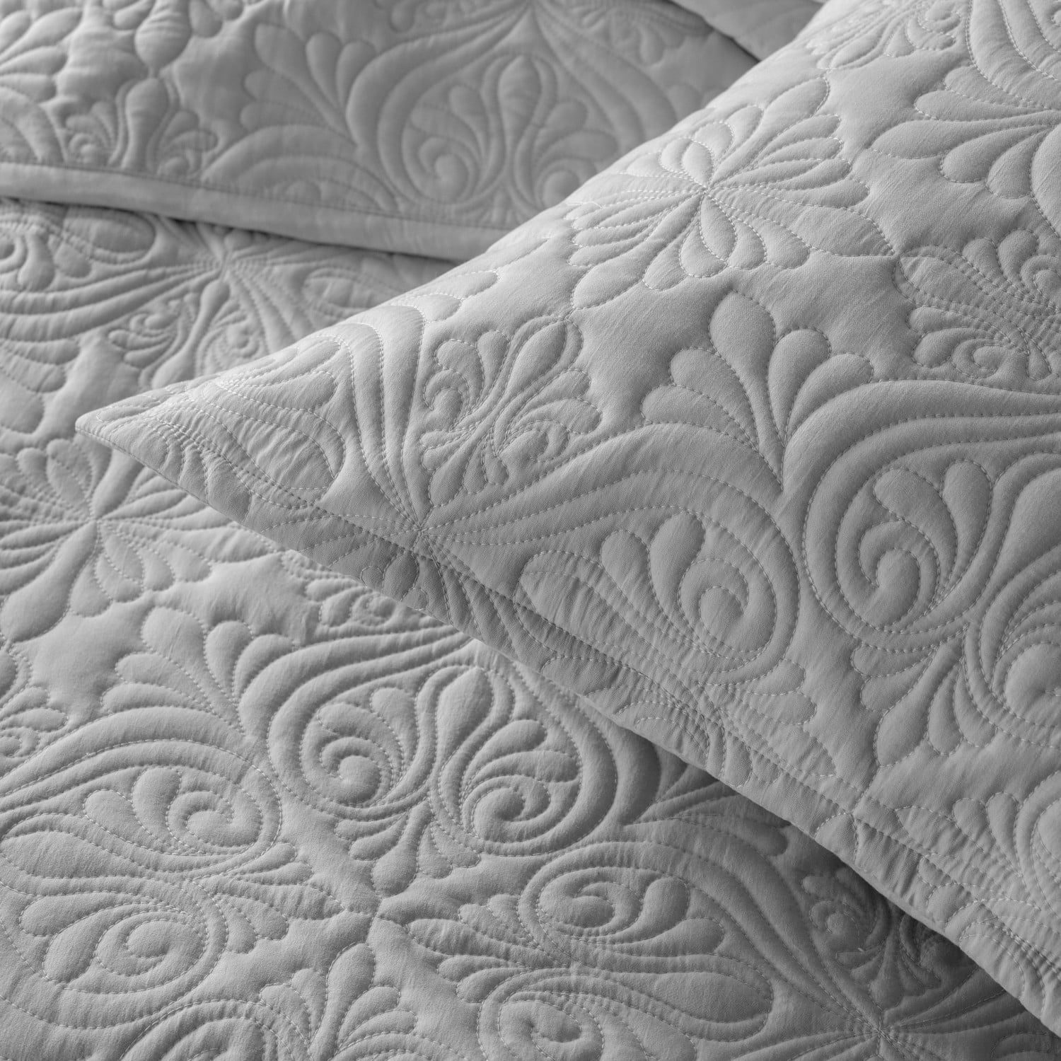 Martha Stewart Everyday 3 Piece Quilt Set - King, Solid Quiet Grey