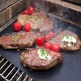 thumbnail image 3 of Tapis de Cuisson, 5 Pièces 33 * Papier de Barbecue Nettoyable Réutilisable Antiadhésif 40cm, Tapis de Barbecue pour Fours Électriques / Charbon de Bois / Gaz / Grill Électrique, 3 of 5