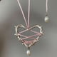 thumbnail image 1 of INS dulce espina fría amor envuelto en cinta collar colgante de perlas moda chica picante cadena de clavícula mujer joyería de pareja regalo de San Valentín, 1 of 4