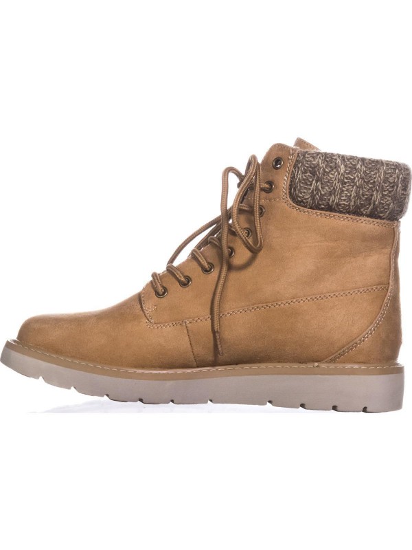 cliffs by white mountain hiking boots