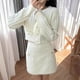 thumbnail image 4 of Suéter cárdigan de punto corto con cuello redondo y botones de perlas francesas para otoño e invierno, nuevo estilo suave, con hilo trenzado, abrigo para mujer, 4 of 5