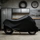 thumbnail image 1 of Funda para motocicleta Almacenamiento impermeable en interiores exteriores, poliéster resistente a prueba de viento y antiviento, bicicletas Universal Fit, 4 tallas 200-240cm, negra, 1 of 6