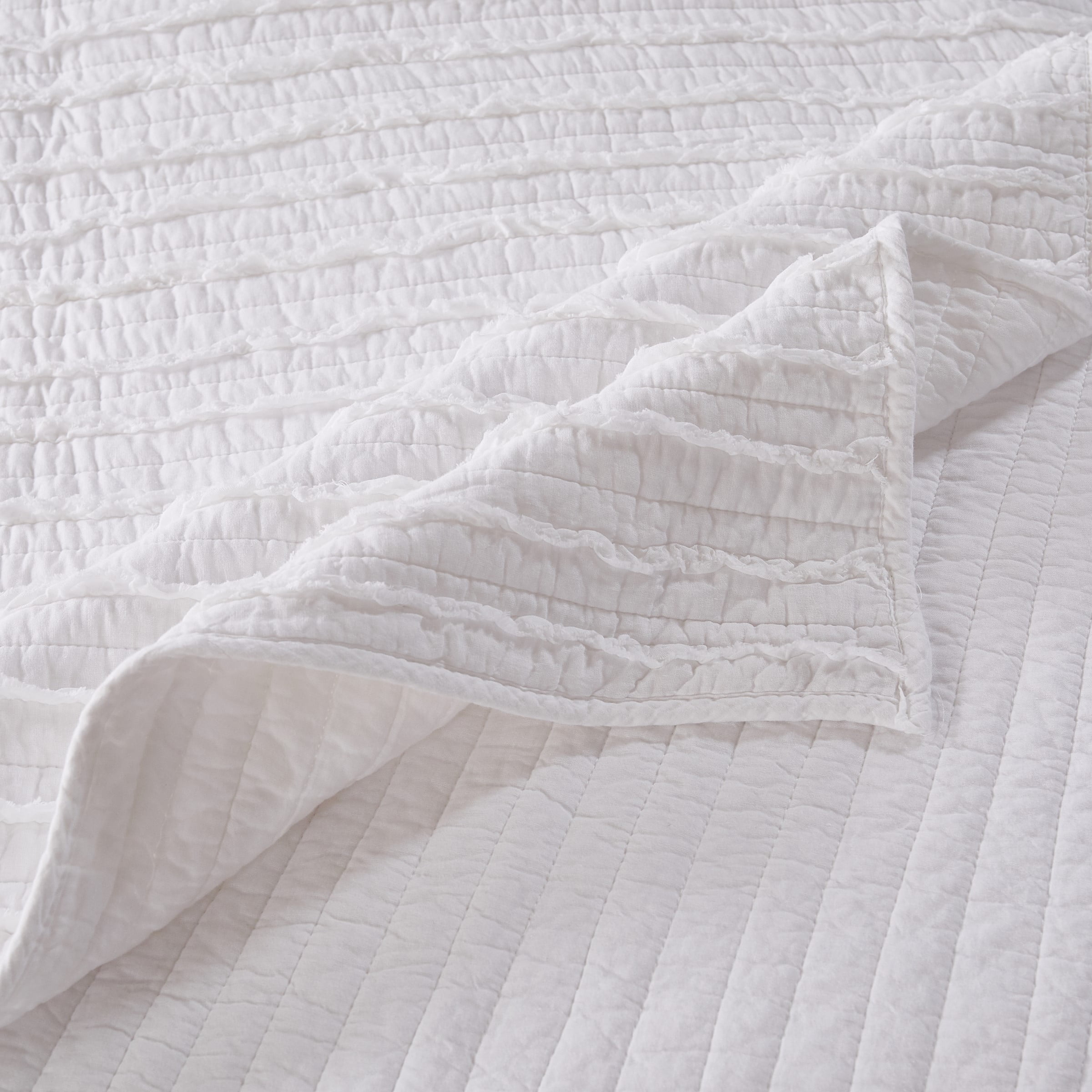 Greenland Home Ruffled 100% Cotton Quilt Set, White Basic Coordinate, 3-Piece King/Cal King