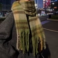 thumbnail image 1 of Armée Vert Rayé Chunky Écharpe Imitation Mohair Doux Chaud Épais Gland Longue Écharpe Automne Hiver Polyvalent Extérieur Résistant au Froid Écharpe, 1 of 5