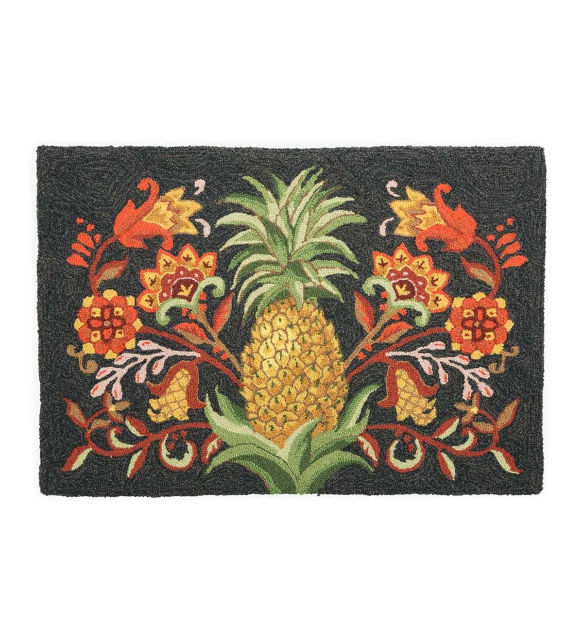 HandHooked Wool Pineapple Accent Rug