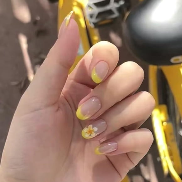 Press on Nails Prensa francesa amarilla Mivota con diseño floral