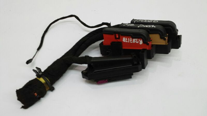(Pre-Owned Original Part) FRONT PASSENGER FUSE BOX UNDER ... 2009 audi q7 fuse box 