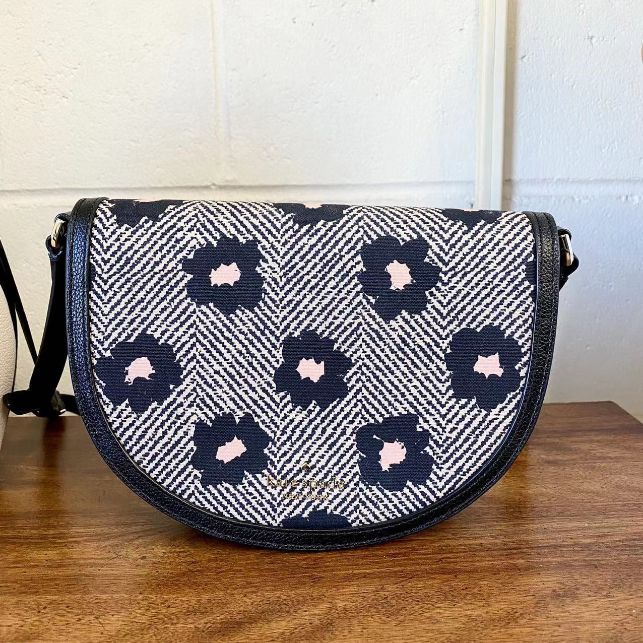 Kate Spade New York Luna Crescent Colorblock Flap Crossbody Bag (Black Multi)