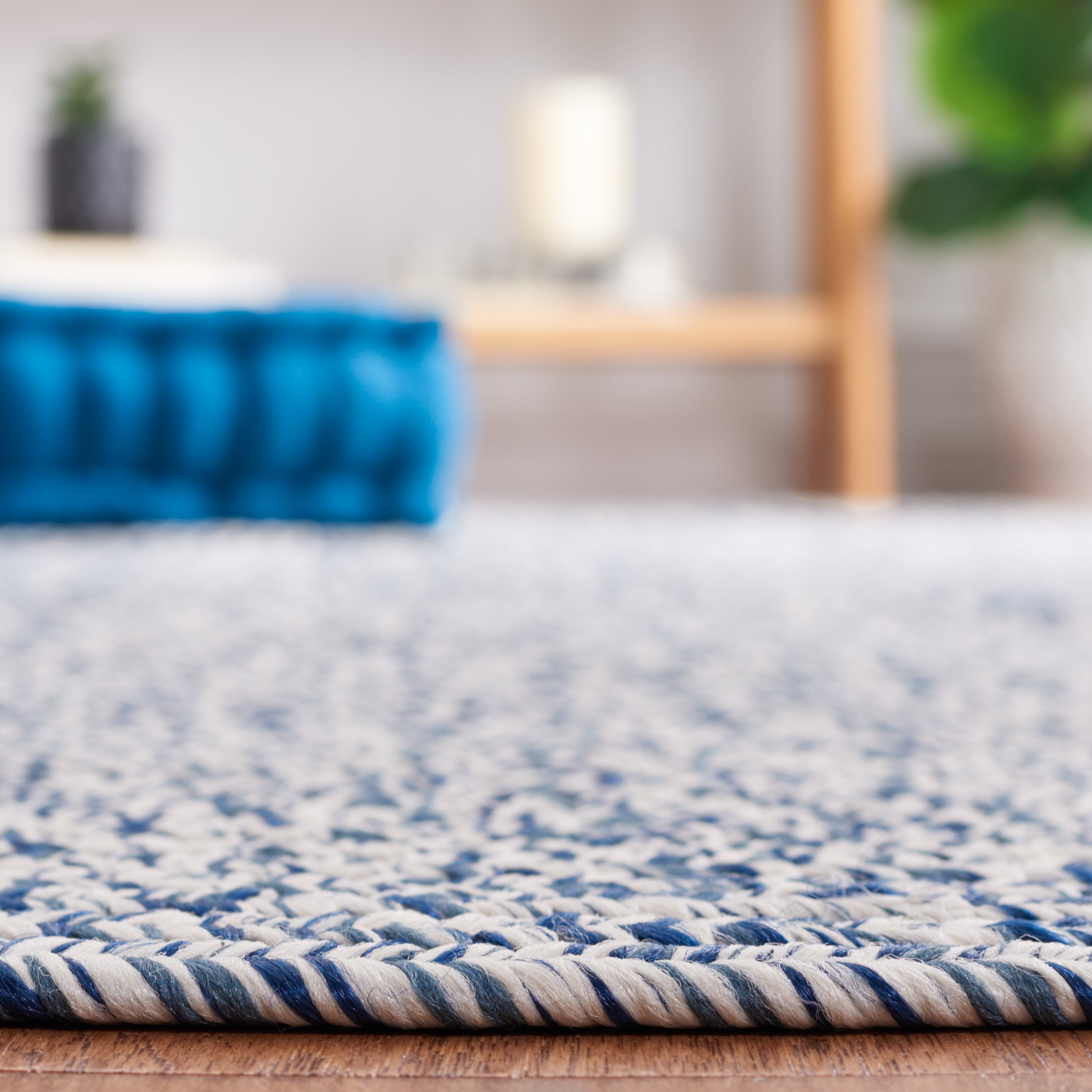 SAFAVIEH Braided Gino Distressed Machine Washable Reversible Area Rug, Dark Blue/Ivory, 8' x 10' Oval
