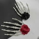 thumbnail image 4 of Horquillas Para El Pelo Con Huesos De Halloween Horquilla Con Mano Esquelética Flores Rojas Accesorios Para El Pelo Para Mujeres Y Niñas Horquillas Con Huesos Para Disfraces De Cosplay Fiesta Del Dí, 4 of 7