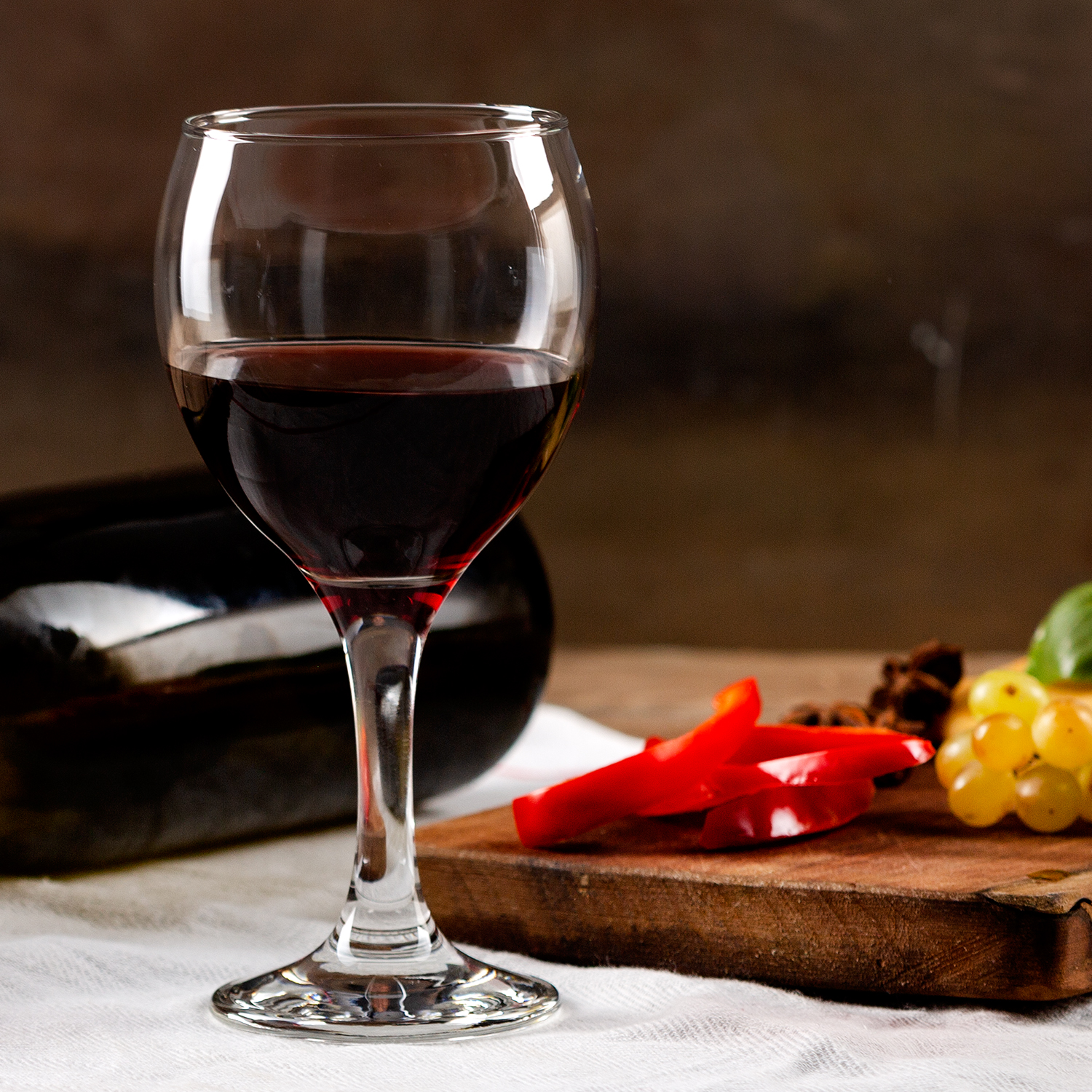 Crystalia Stemmed Red Wine Glasses Set of 4, Long Stem Wine Glasses