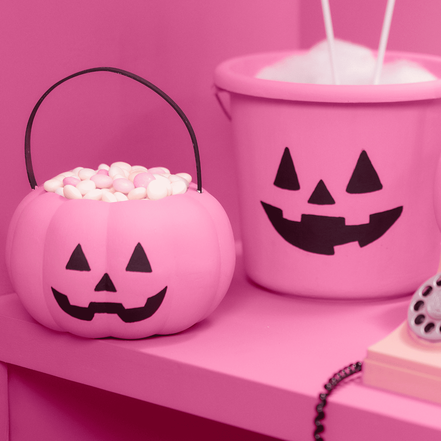 Halloween Pink Pumpkin Jack O' Lantern Candy Bucket Portable Pumpkin Pail Trick or Treat Buckets Candy Holder for Kids Treat Bags Halloween Candy Basket Fillers Party Favors