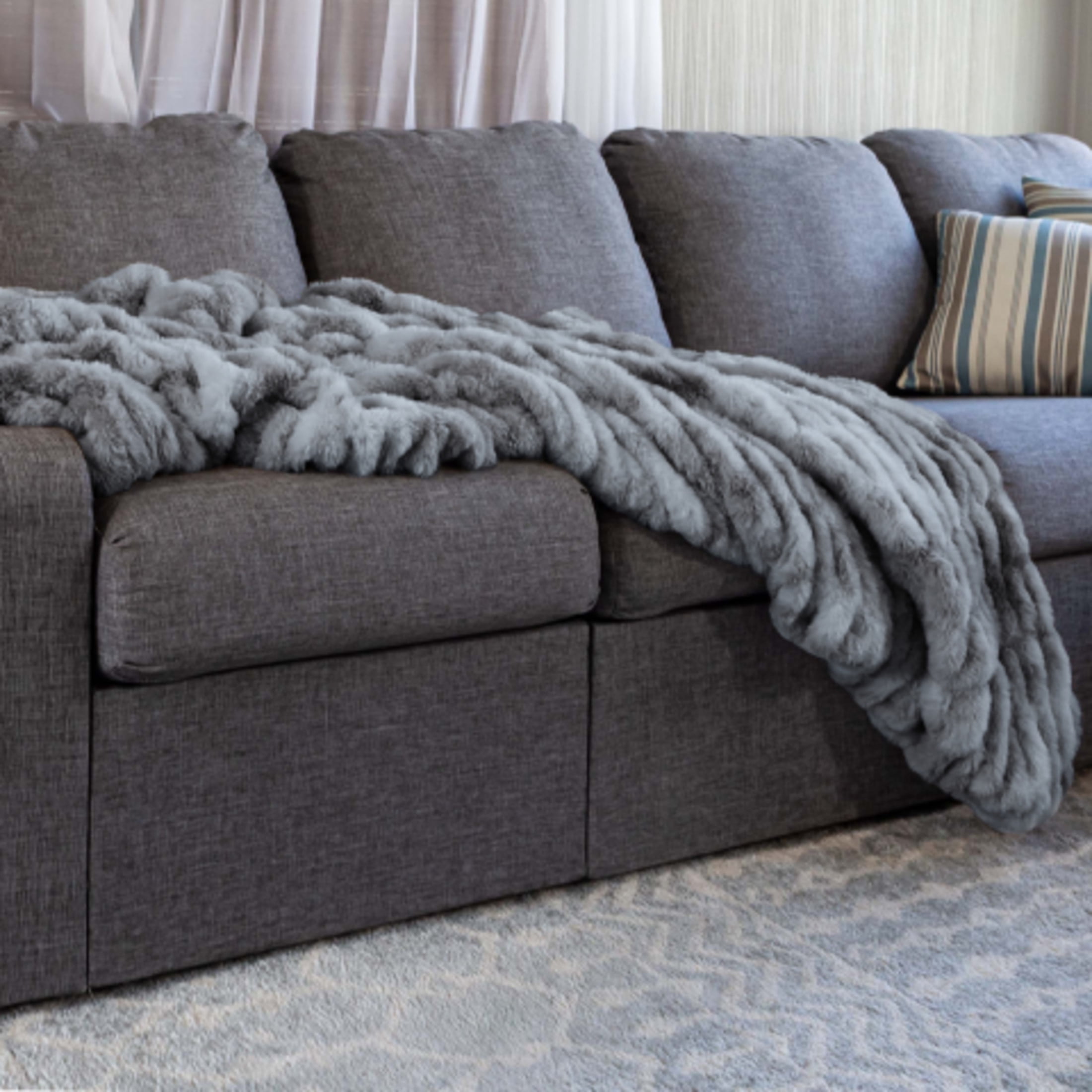 Lavish Home 60x80-Inch Ruched Faux Fur Blanket for Sofas and Beds (Silver)
