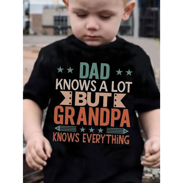 Dad Knows a Lot But Grandpa Knows Everything" Boys' Casual T-Shirt - Black Short Sleeve with Fun Letter Print, Lightweight Cotton, Perfect for Summer Play & Casual Attire