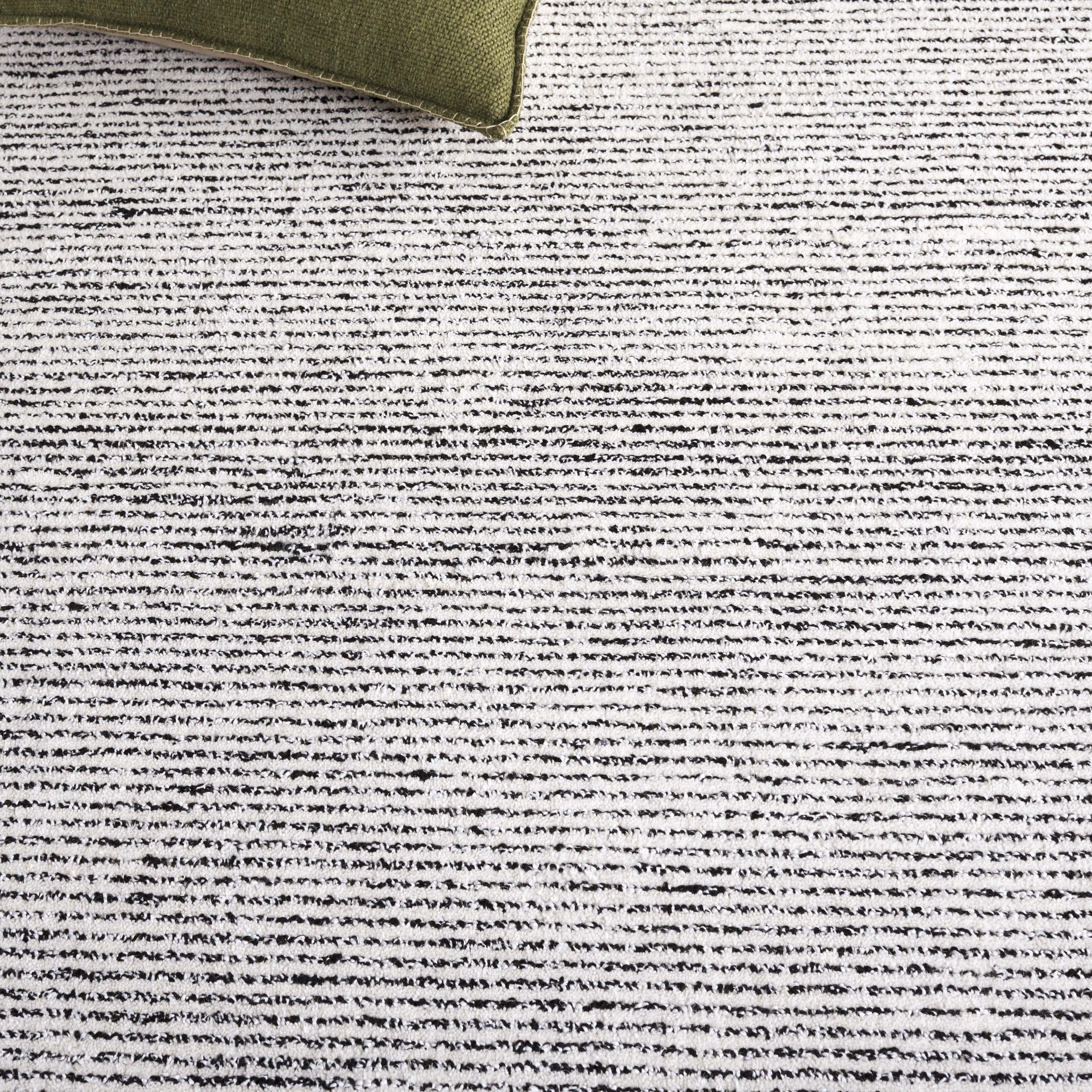 SAFAVIEH Abstract Rumen Solid Color Area Rug, Ivory/Black, 3' x 5'