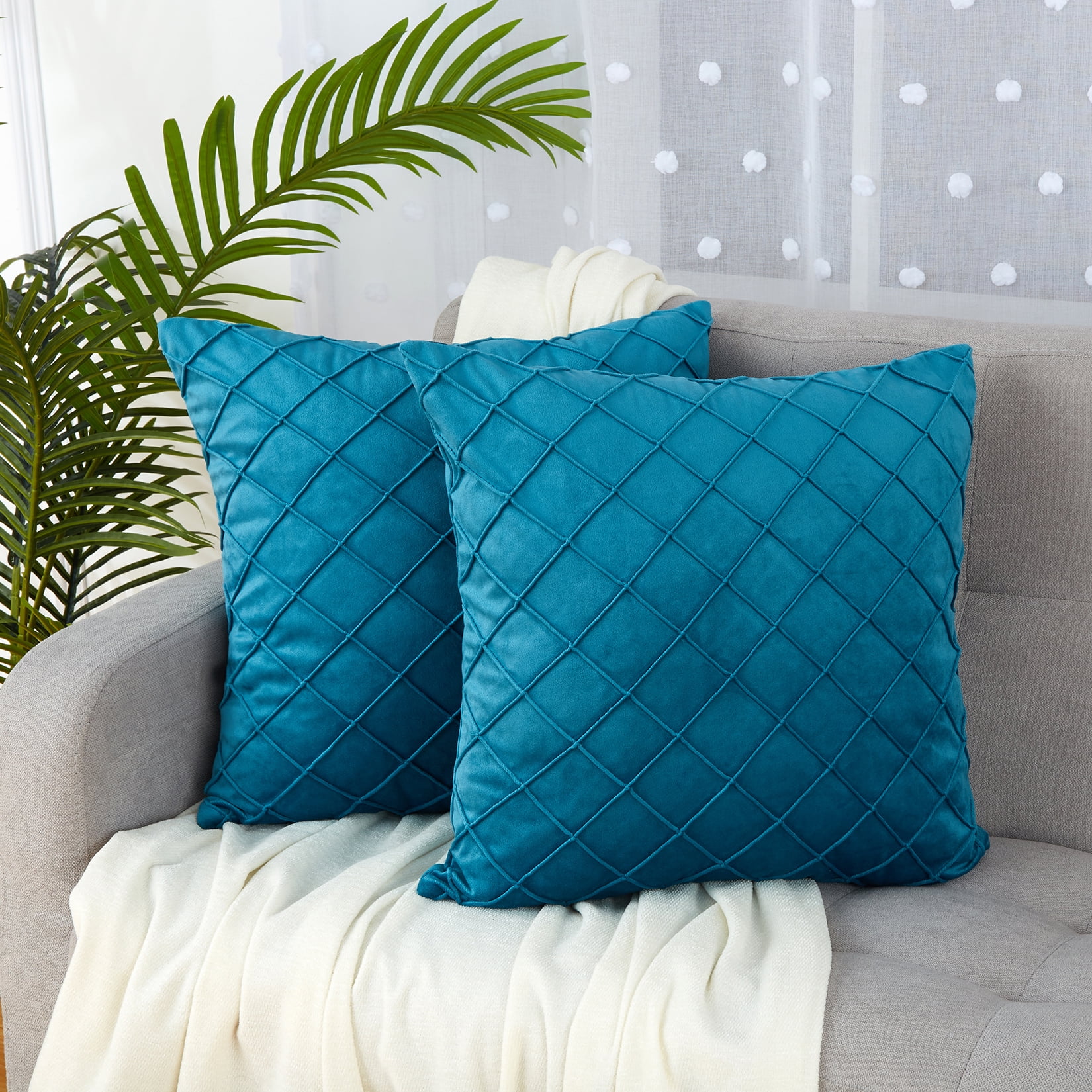 GlowSol 18 x 18 Decorative Velvet Pillow Covers Square Soft Geometric  Pleated Checkered Throw Cushion Cases Modern Pillowcases for Sofa Couch,  Teal, 2 Pack 