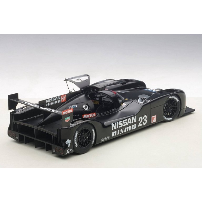AUTOart NISSAN GT−R TEST CAR #230 AUTOart Nissan GT-R Test Car #230 1/18 Scale Diecast Model