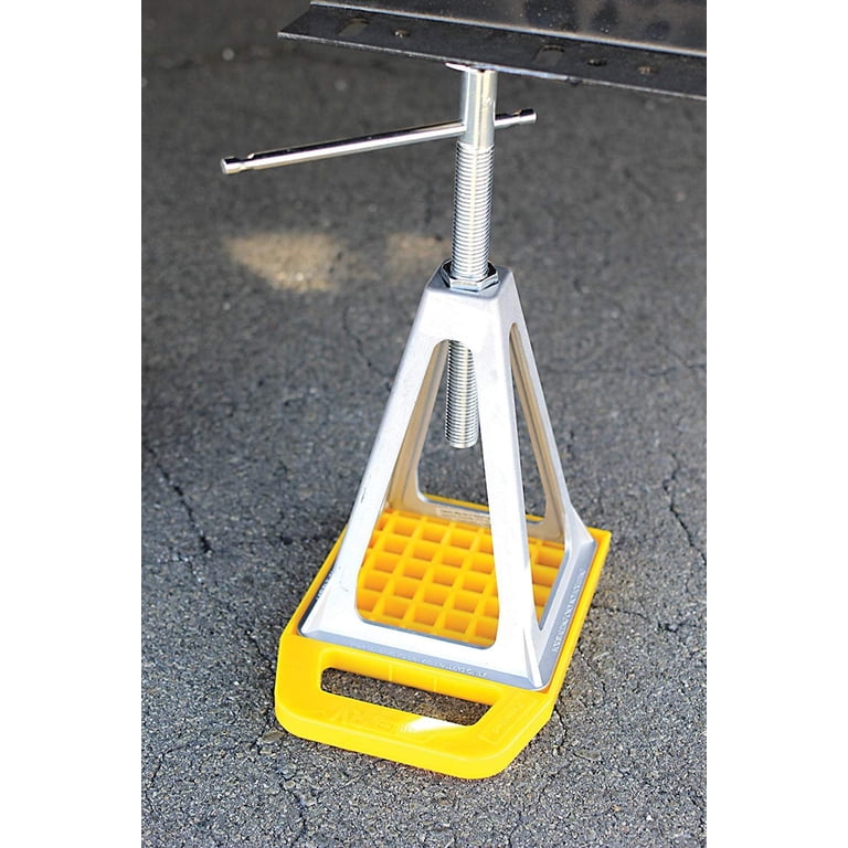 Camco Extra Grote Stabilisator Jack Pads Helpt Voorkomen Dat RV Jacks Zinken In Zachte Grond Inclusief Touw Handgrepen En Elke Maat 17 X 15 1 Gemaakt Van Zwaar Polymeer 2 Pack 44545 1901235317