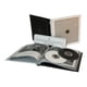 thumbnail image 1 of Ricardo Arjona - Blanco Y Negro - 2 Disco CD + Libro Sony, 1 of 2