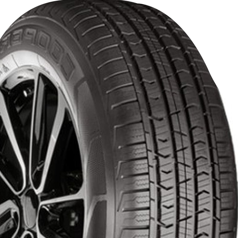 Cooper Discoverer EnduraMax 225/65R17 102H SUV/Crossover Tire for
