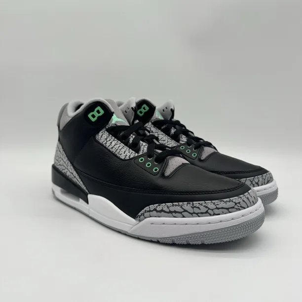 Ni - ke Air Jordan 3 Retro Green Glow Black Sneaker Men’s Size 9 CT8532-031