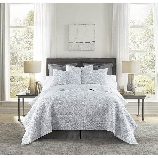 Levtex Home Spruce Grey Quilt Set King Quilt + Two King Pillow