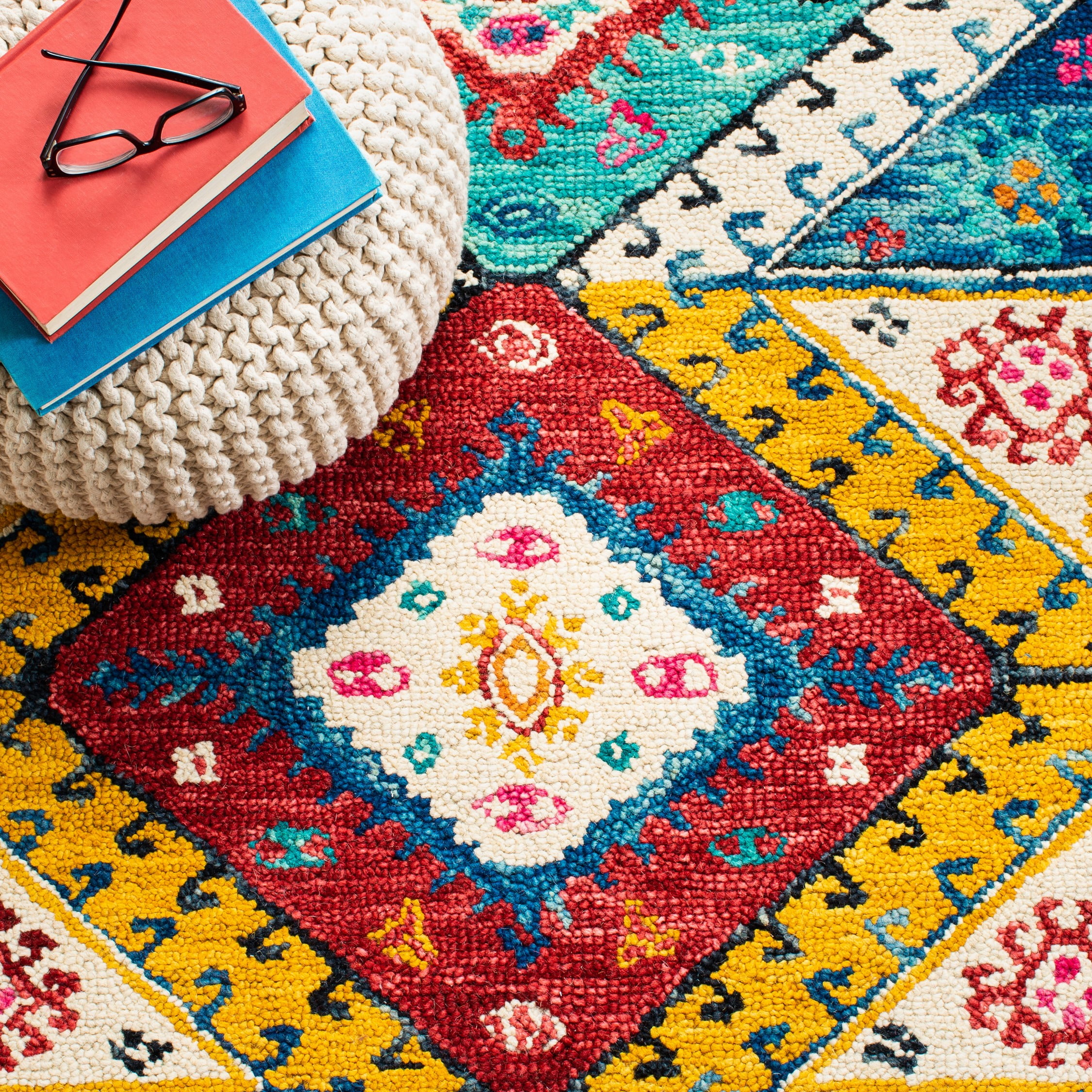SAFAVIEH Aspen Camillo Geometric Area Rug, Blue/Rust, 7' x 7' Round