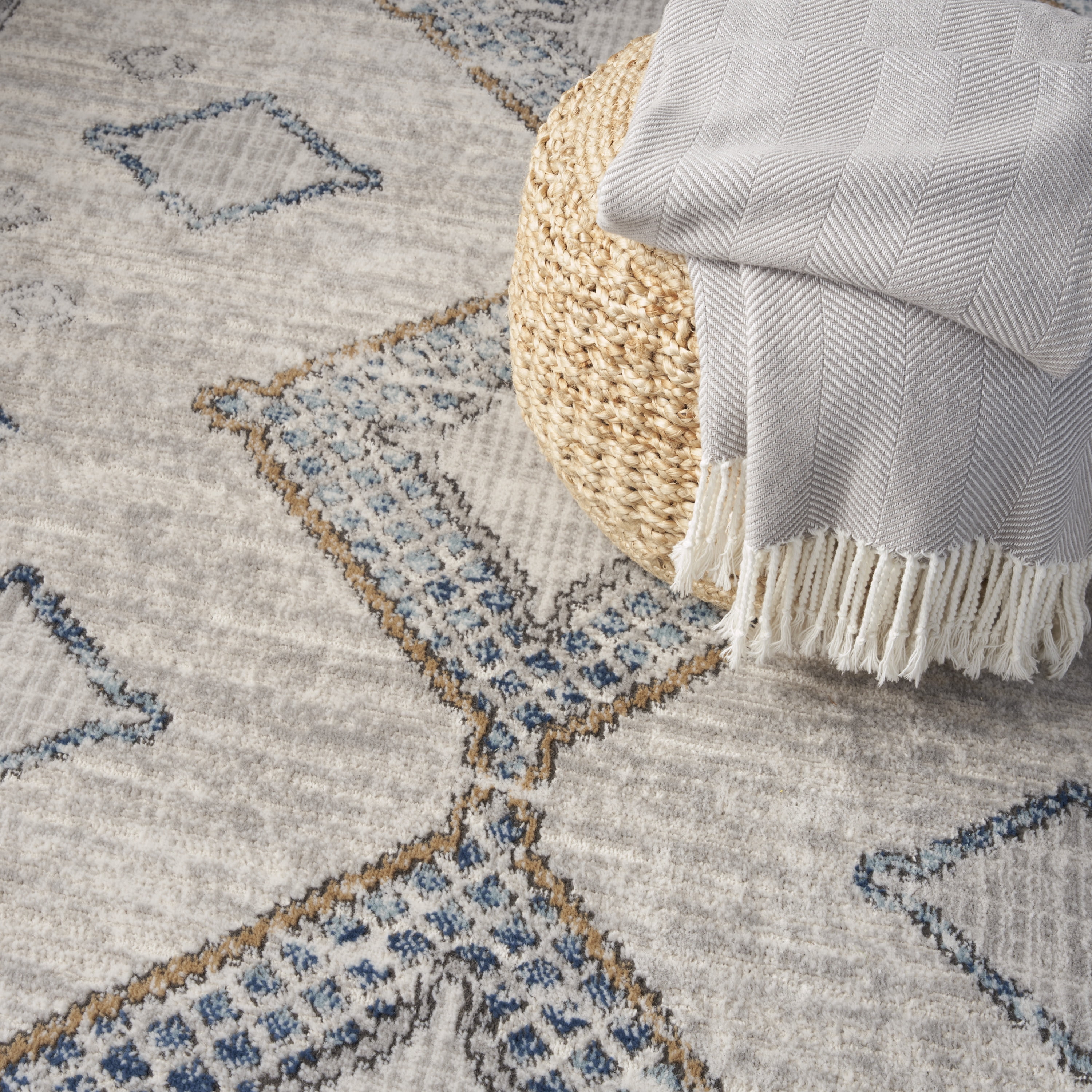 Nourison Concerto Modern Ivory/Grey/Blue 5'3" x 7'3" Area Rug, (5x7)