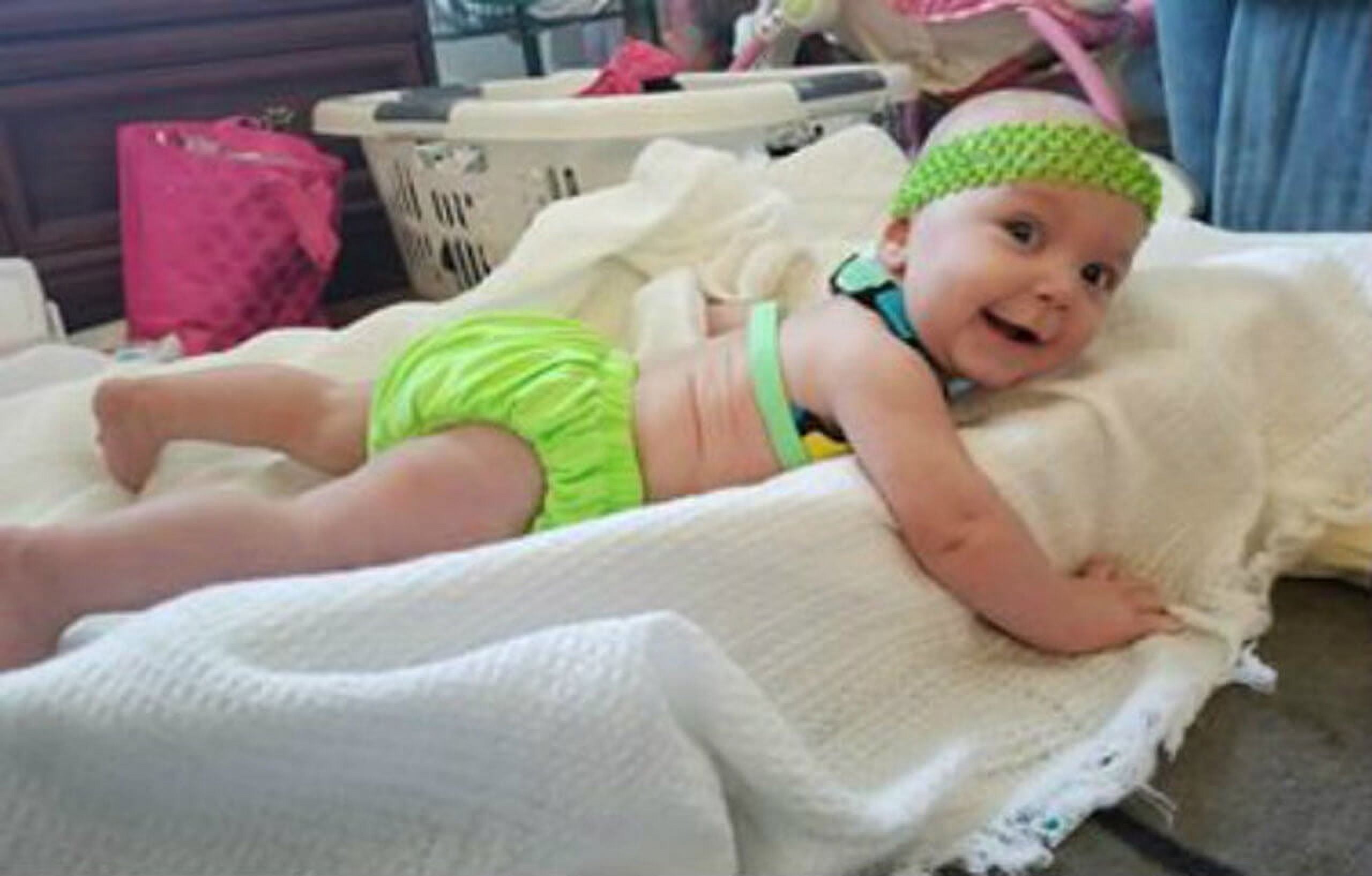 KaWaii Baby Unisex Infant Toddler Swim Diapers, Reusable Swimming Pants (Pack of 5 Green L 32-40 lbs)