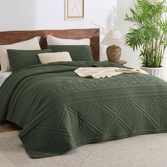 Boho Quilt King Size - Lightweight Bedspread King Size with Geometric Stitched Pattern, Sage Green Farmhouse Soft Bedding Set Coverlet with 2 Pillow Shams for All Seasons, 106x96 inches