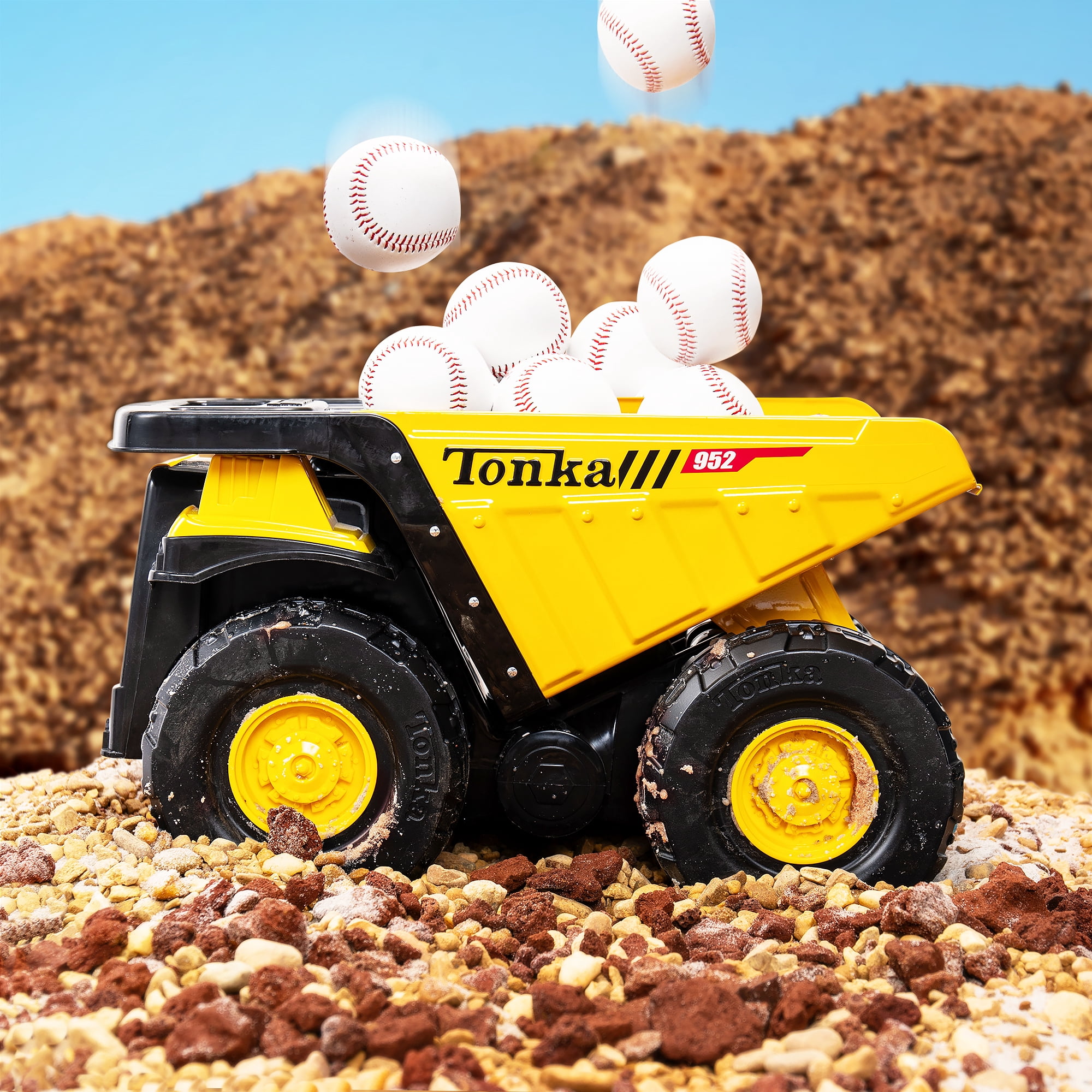 Tonka Steel Classics Toughest Mighty Dump Truck, Play Vehicles, Great Gift for Boys or Girls, Age 3 years and up.